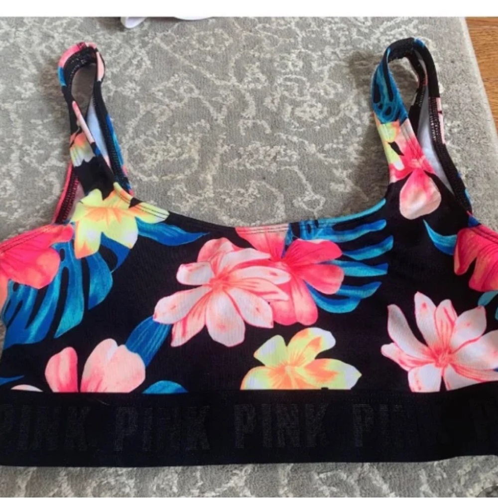 pink sports bra